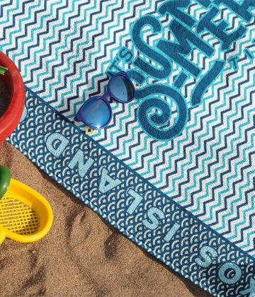 Medium beach towel It's summer time